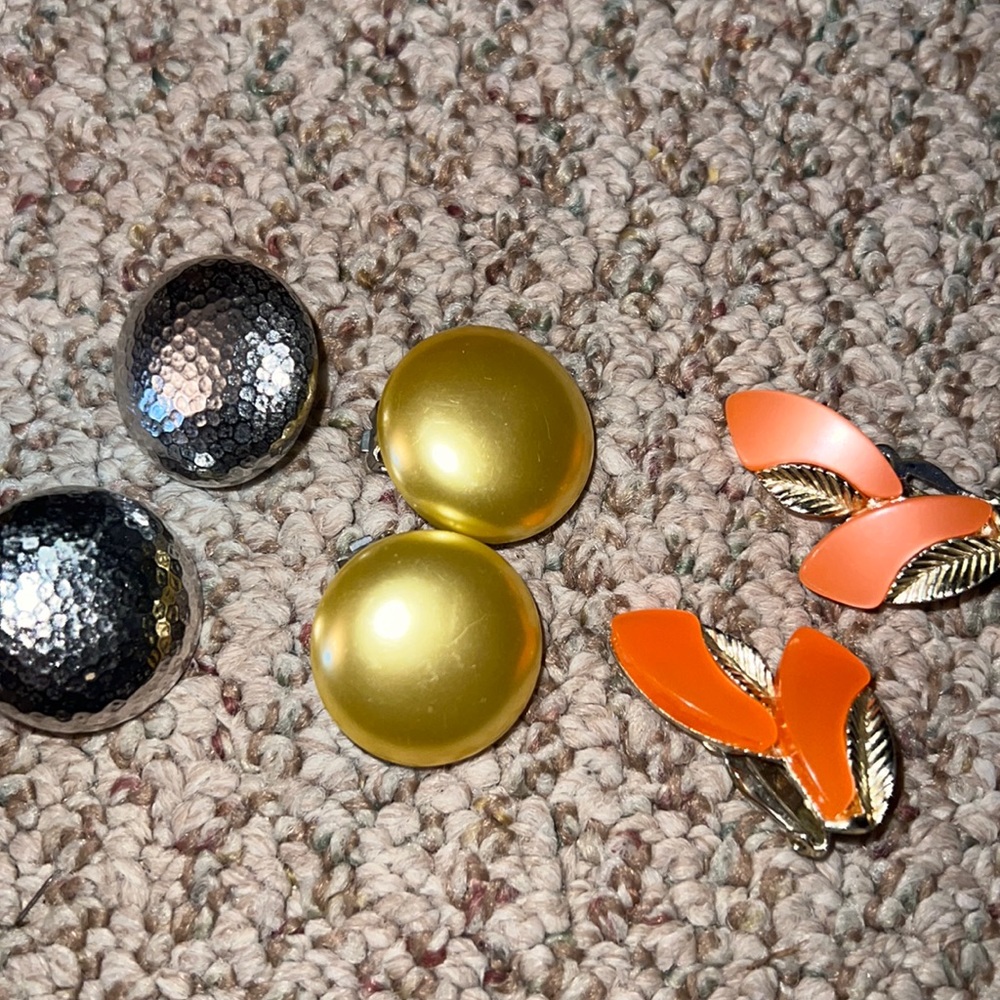 Post Earing  3 pair